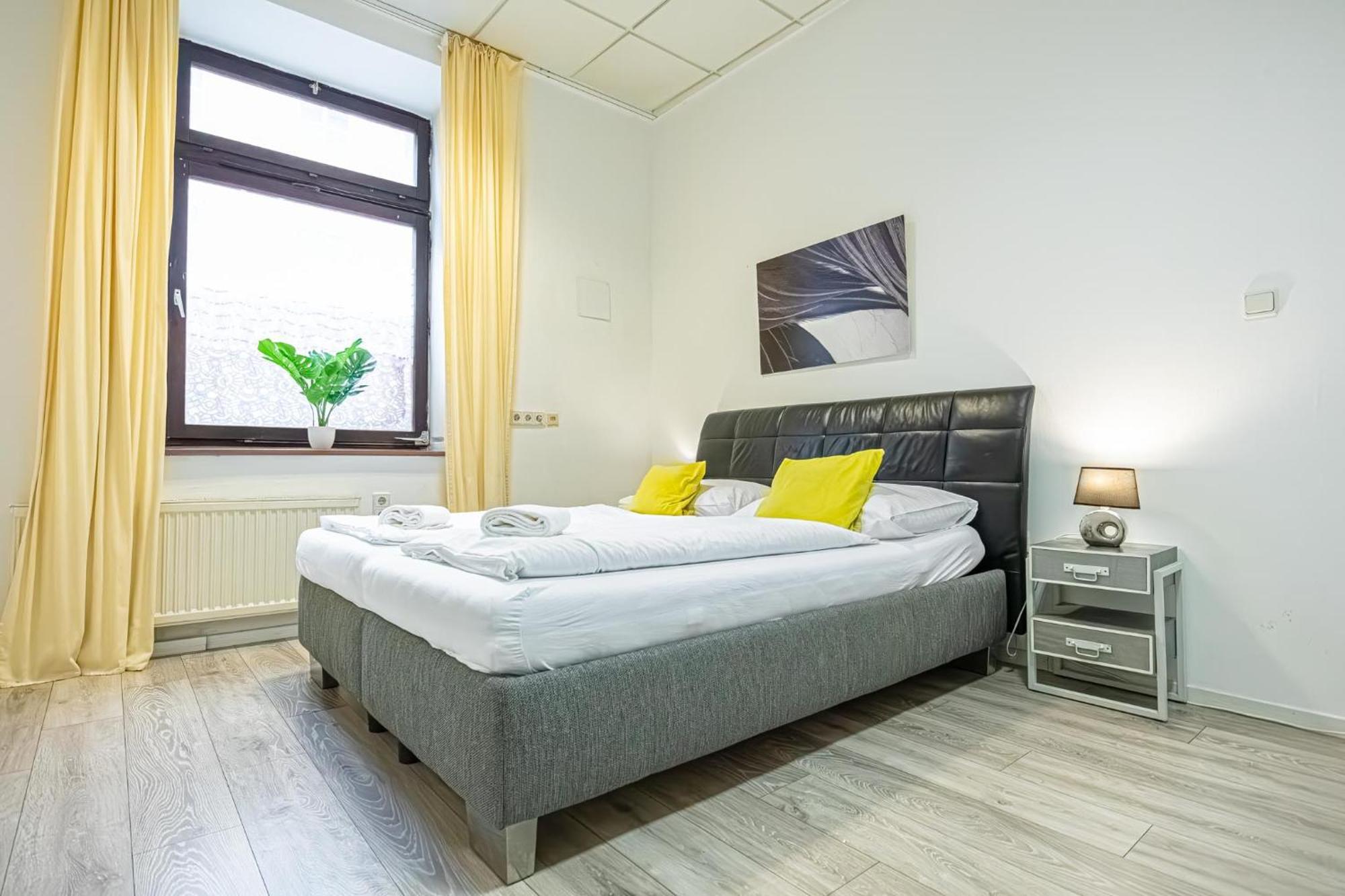 Modern Apartment Suitable For Longstays Wina Bagian luar foto